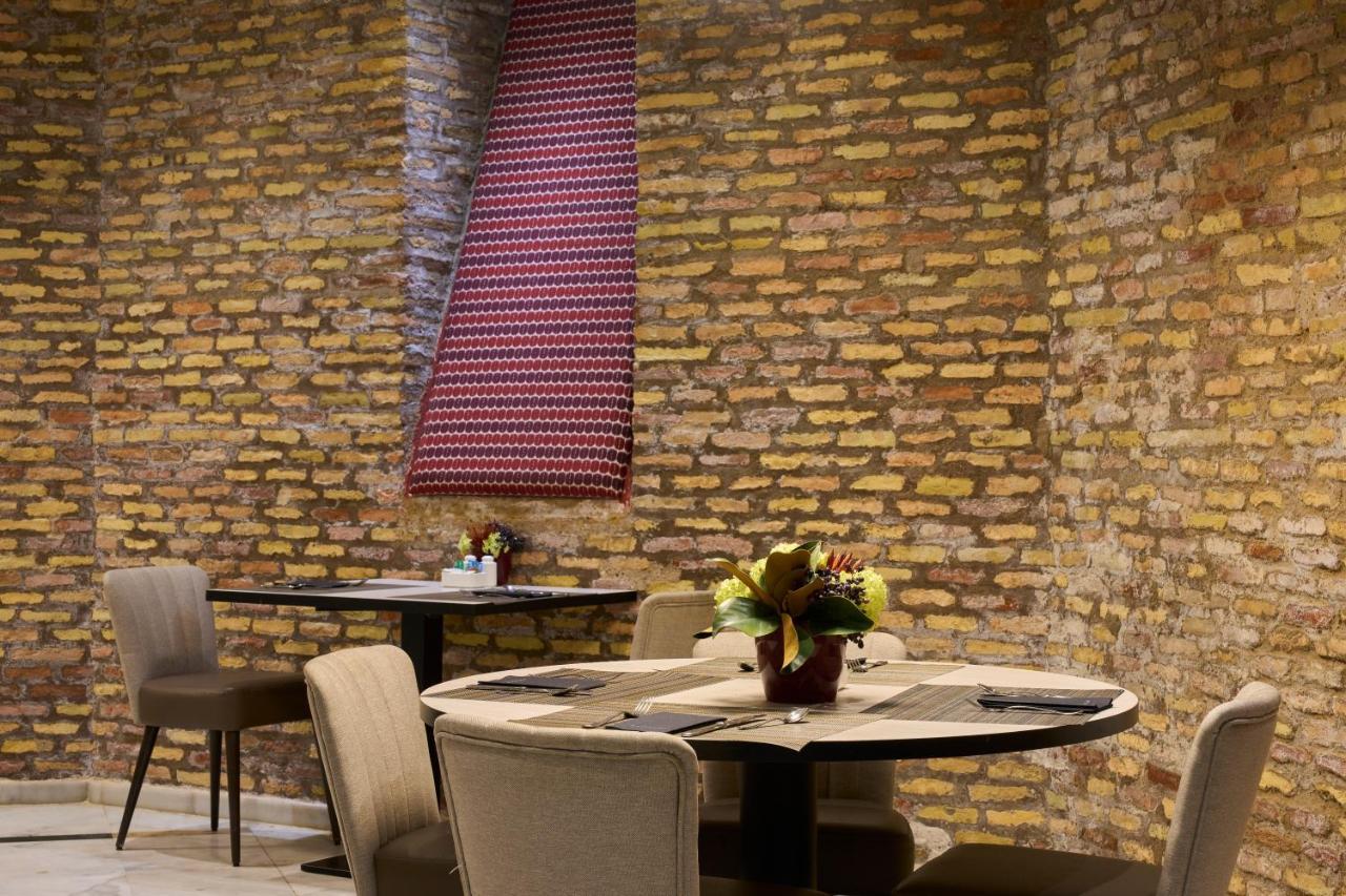 Catalonia El Pilar Hotel Сарагоса Екстериор снимка