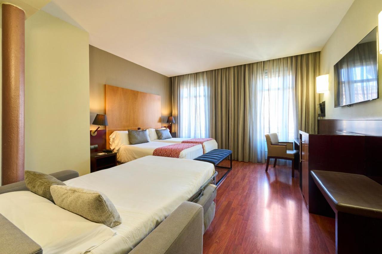 Catalonia El Pilar Hotel Сарагоса Стая снимка