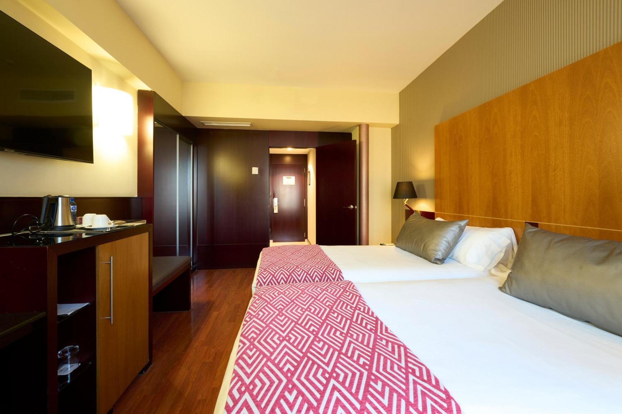 Catalonia El Pilar Hotel Сарагоса Стая снимка