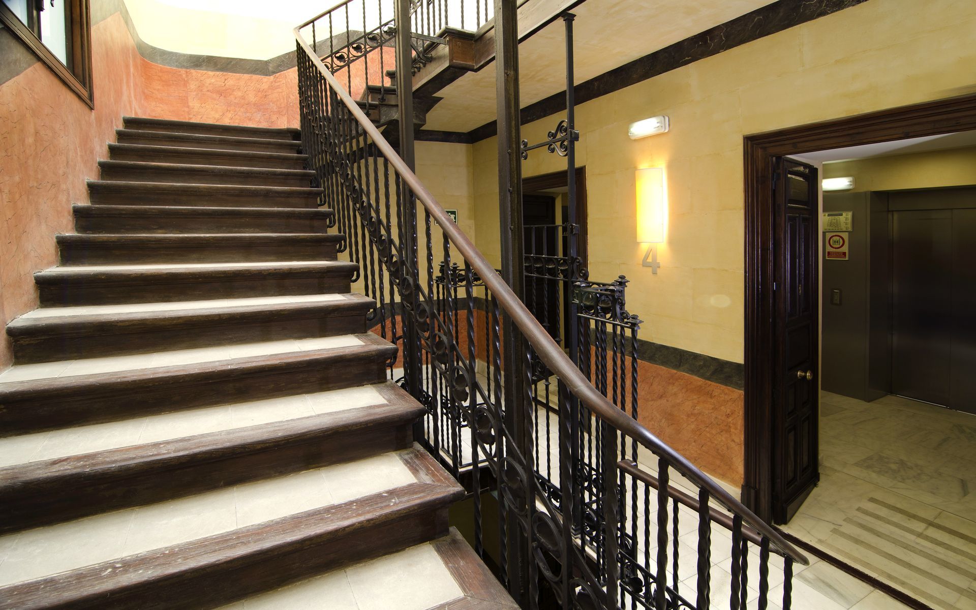 Catalonia El Pilar Hotel Сарагоса Екстериор снимка