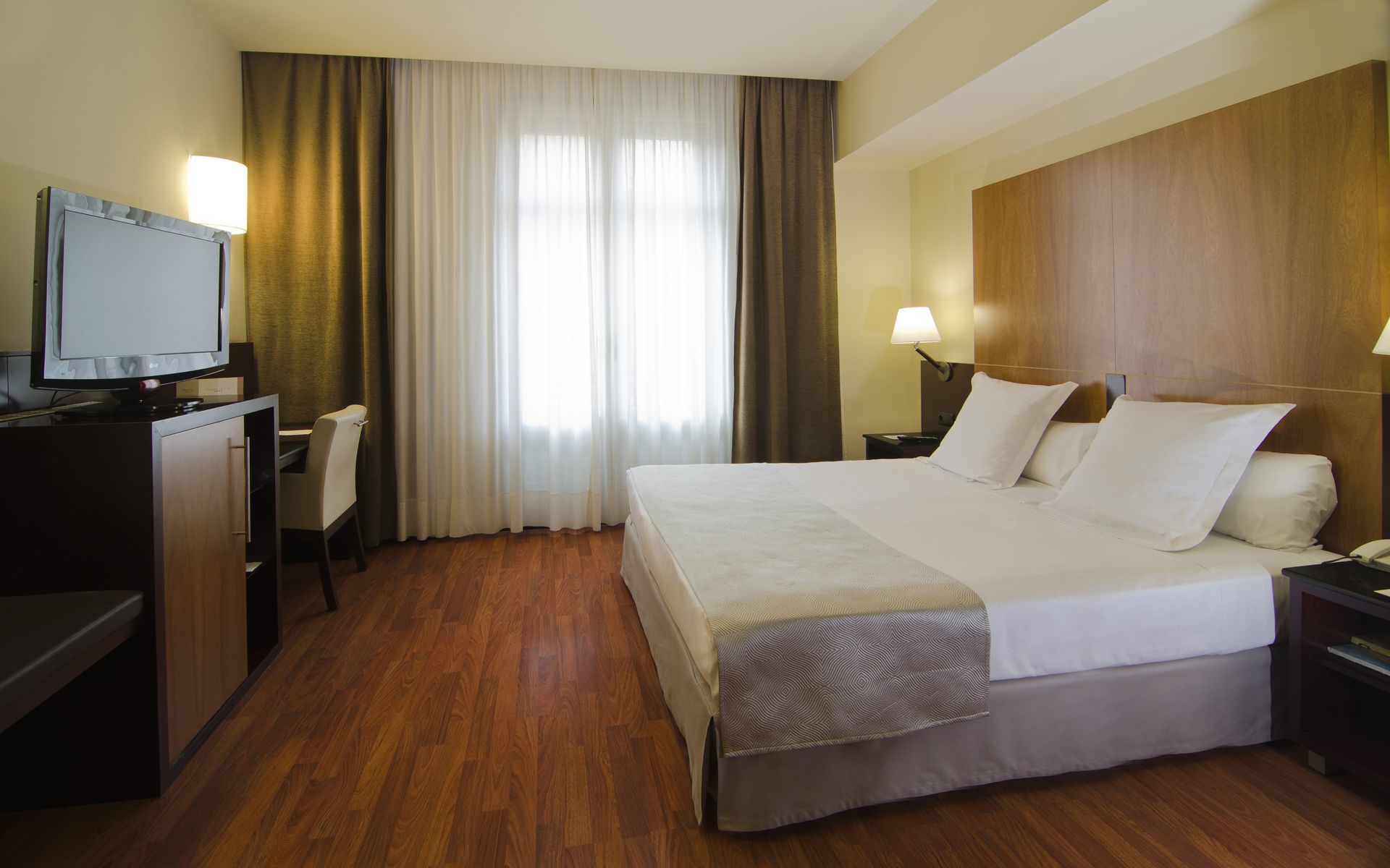 Catalonia El Pilar Hotel Сарагоса Екстериор снимка
